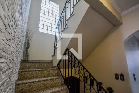 Escada de casa à venda com 3 quartos, 201m² em Vila Curuçá, Santo André