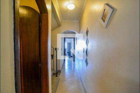 Corredor de casa à venda com 3 quartos, 201m² em Vila Curuçá, Santo André