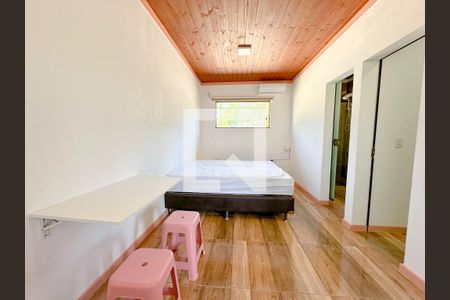 Sala/Quarto de apartamento para alugar com 1 quarto, 24m² em São João do Rio Vermelho, Florianópolis