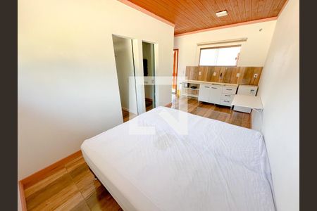 Sala/Quarto de apartamento para alugar com 1 quarto, 24m² em São João do Rio Vermelho, Florianópolis