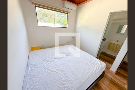 Sala/Quarto de apartamento para alugar com 1 quarto, 24m² em São João do Rio Vermelho, Florianópolis
