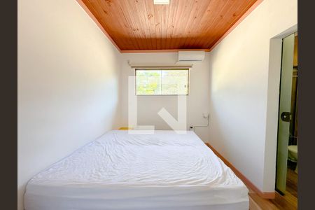 Sala/Quarto de apartamento para alugar com 1 quarto, 24m² em São João do Rio Vermelho, Florianópolis