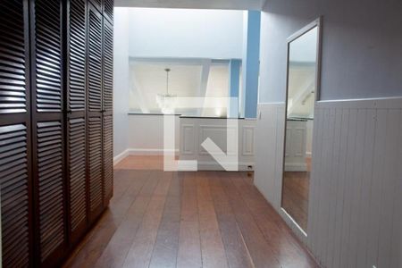 Casa à venda com 5 quartos, 405m² em Bosque da Saúde, São Paulo