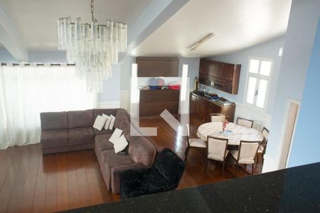 Casa à venda com 5 quartos, 405m² em Bosque da Saúde, São Paulo