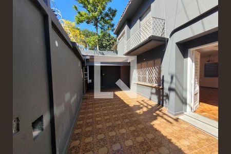Casa à venda com 4 quartos, 240m² em Indianópolis, São Paulo