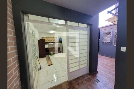 Casa à venda com 4 quartos, 240m² em Indianópolis, São Paulo