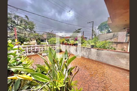 Casa à venda com 3 quartos, 213m² em Cidade Vargas, São Paulo