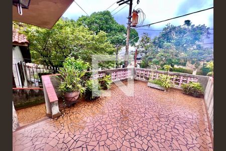 Casa à venda com 3 quartos, 213m² em Cidade Vargas, São Paulo