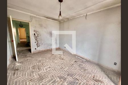 Casa à venda com 3 quartos, 213m² em Cidade Vargas, São Paulo