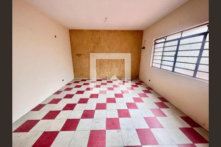 Casa à venda com 3 quartos, 213m² em Cidade Vargas, São Paulo