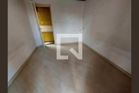 Casa à venda com 4 quartos, 220m² em Vila Clementino, São Paulo