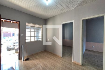 Sala de casa para alugar com 4 quartos, 160m² em Jardim Chapadão, Campinas