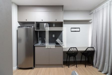 Sala - Cozinha de kitnet/studio para alugar com 1 quarto, 24m² em Vila Butantã, São Paulo