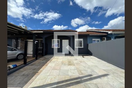 Plaquinha fachada de casa para alugar com 2 quartos, 90m² em Campina, São Leopoldo