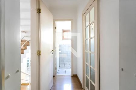 Foto 13 de casa à venda com 4 quartos, 384m² em Vila Sonia, São Paulo