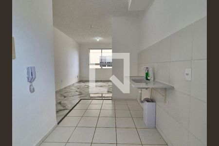 Cozinha de apartamento para alugar com 2 quartos, 58m² em Vargem Pequena, Rio de Janeiro
