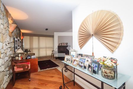 Sala do Piano de casa à venda com 5 quartos, 750m² em Jardim Guedala, São Paulo