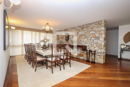 Sala de Jantar de casa à venda com 5 quartos, 750m² em Jardim Guedala, São Paulo