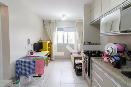 Sala/Cozinha de apartamento à venda com 2 quartos, 35m² em Jardim Celeste, São Paulo