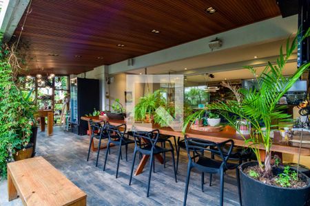 Varanda gourmet de apartamento à venda com 4 quartos, 346m² em Vila Suzana, São Paulo