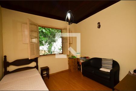 Quarto2 de casa à venda com 3 quartos, 92m² em Sagrada Família , Belo Horizonte