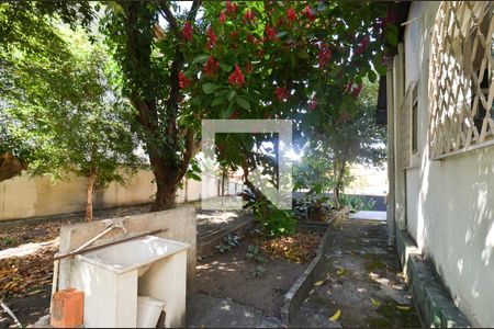 Casa à venda com 92m², 3 quartos e sem vagaQuintal