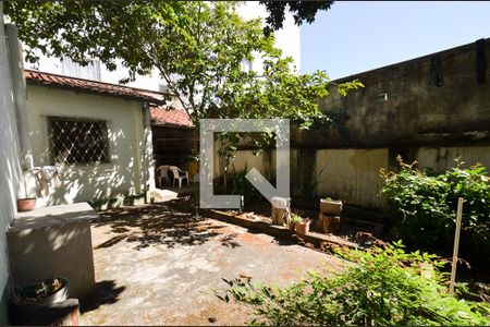 Casa à venda com 92m², 3 quartos e sem vagaQuintal