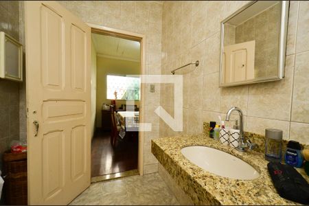 Casa à venda com 92m², 3 quartos e sem vagaBanheiro social