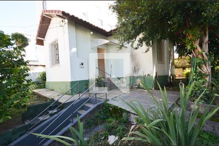 Casa à venda com 92m², 3 quartos e sem vagaQuintal