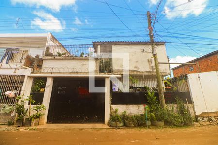 Fachada de casa à venda com 5 quartos, 360m² em Sarandi, Porto Alegre