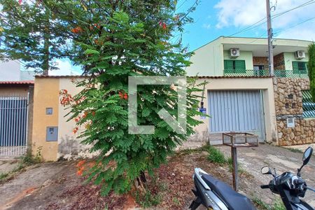 Fachada do Prédio de casa à venda com 3 quartos, 110m² em Parque Jambeiro, Campinas