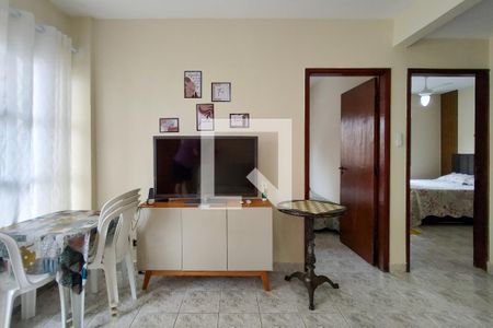 Sala de apartamento para alugar com 2 quartos, 54m² em Guilhermina, Praia Grande
