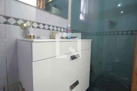Banheiro de apartamento à venda com 3 quartos, 71m² em Vila Constanca, São Paulo