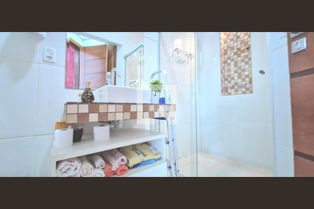 Banheiro 3 de casa à venda com 5 quartos, 1000m² em Lundcéia, Lagoa Santa
