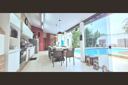 Cozinha e Área gourmet de casa à venda com 5 quartos, 1000m² em Lundcéia, Lagoa Santa
