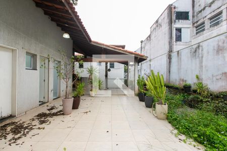 Área Externa de casa à venda com 5 quartos, 600m² em Vila Carolina, São Paulo