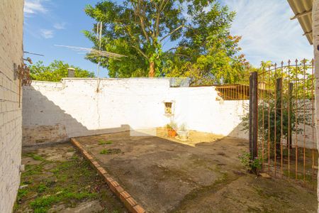Quintal de casa à venda com 4 quartos, 110m² em Harmonia, Canoas