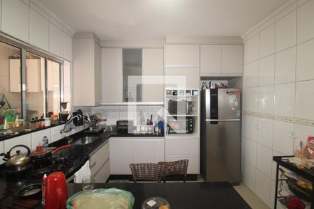 Casa à venda com 163m², 5 quartos e 1 vagaCozinha