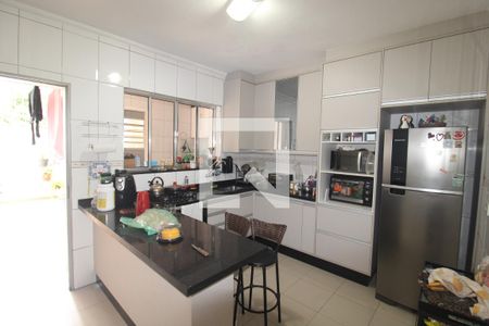Casa à venda com 163m², 5 quartos e 1 vagaCozinha