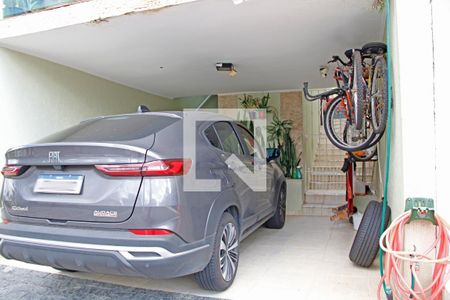 Garagem de casa de condomínio para alugar com 3 quartos, 141m² em Vila Capuava, Valinhos