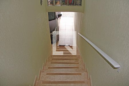Escada de casa de condomínio para alugar com 3 quartos, 141m² em Vila Capuava, Valinhos