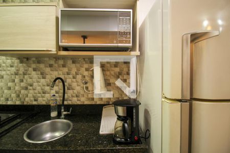 Cozinha de apartamento para alugar com 1 quarto, 60m² em Barra da Tijuca, Rio de Janeiro