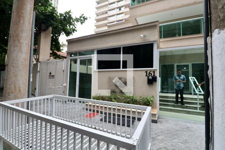 Fachada de apartamento para alugar com 2 quartos, 86m² em Barra Funda, Guarujá