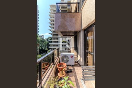 Varanda de apartamento à venda com 2 quartos, 170m² em Consolação, São Paulo