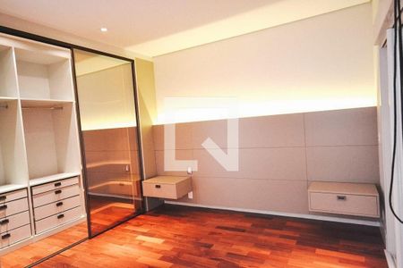 Apartamento à venda com 3 quartos, 121m² em Vila Cordeiro, São Paulo