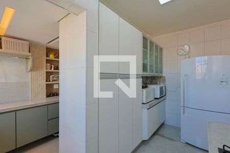 Cozinha de apartamento à venda com 3 quartos, 90m² em Palmares, Belo Horizonte