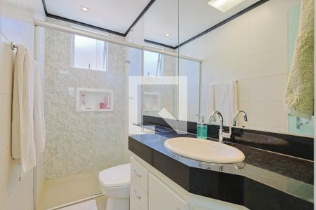 Banheiro da Suíte de apartamento à venda com 3 quartos, 90m² em Palmares, Belo Horizonte