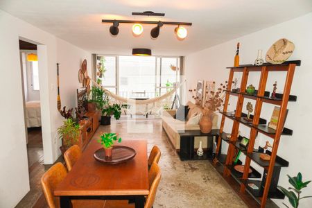 Sala de apartamento à venda com 2 quartos, 95m² em Cerqueira César, São Paulo