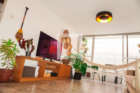 Sala de apartamento à venda com 2 quartos, 95m² em Cerqueira César, São Paulo