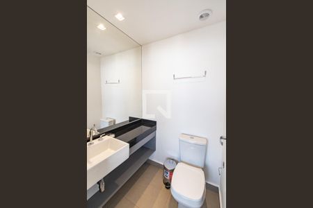 Banheiro de kitnet/studio à venda com 1 quarto, 24m² em Vila Mariana, São Paulo